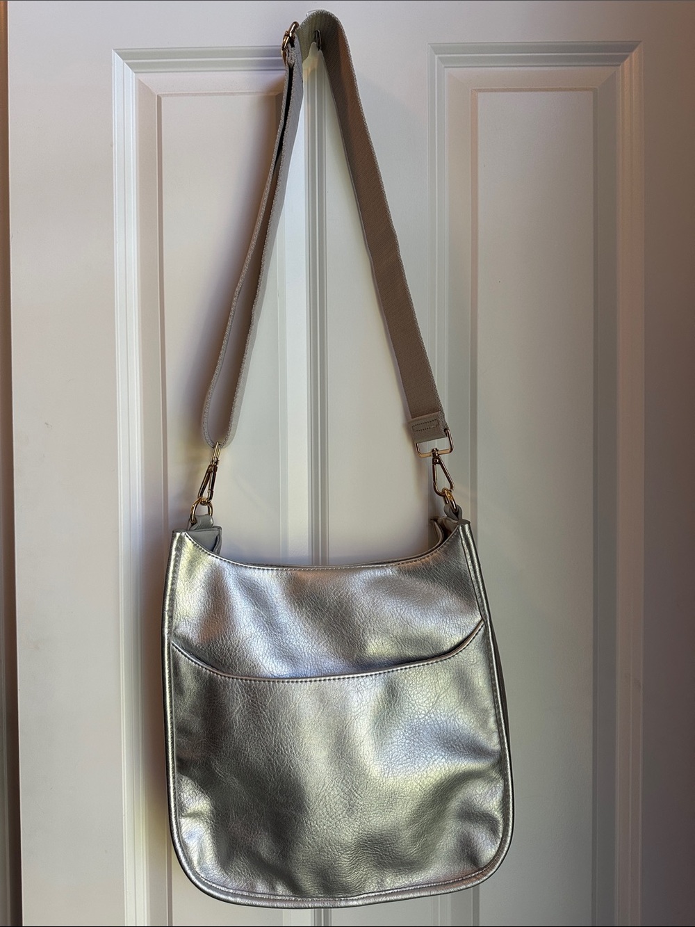 Metallic Silver Crossbody Bag with Adjustable Strap